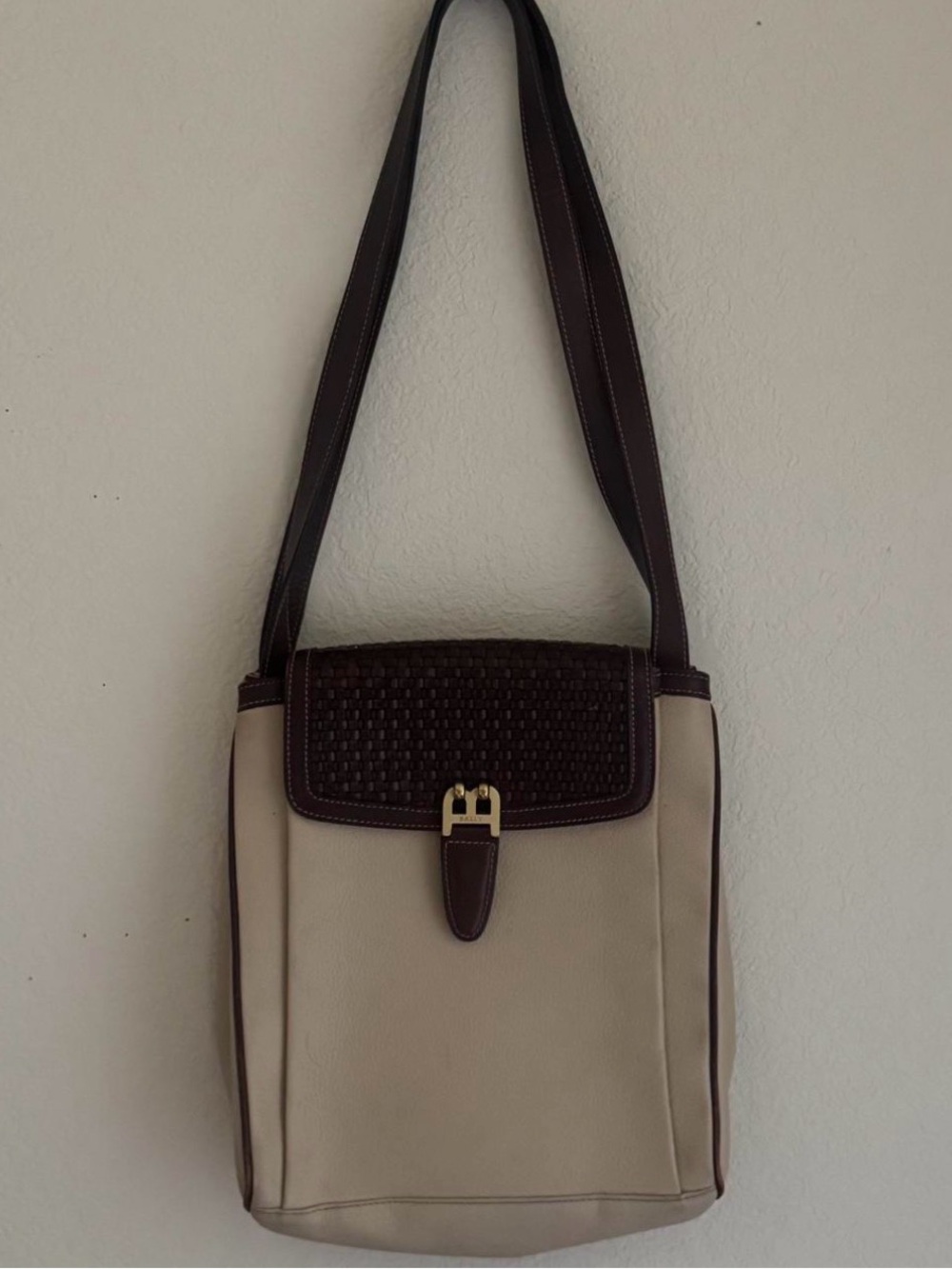 Bally Pavone "Hamp" Vintage messenger-style shoulder satchel
